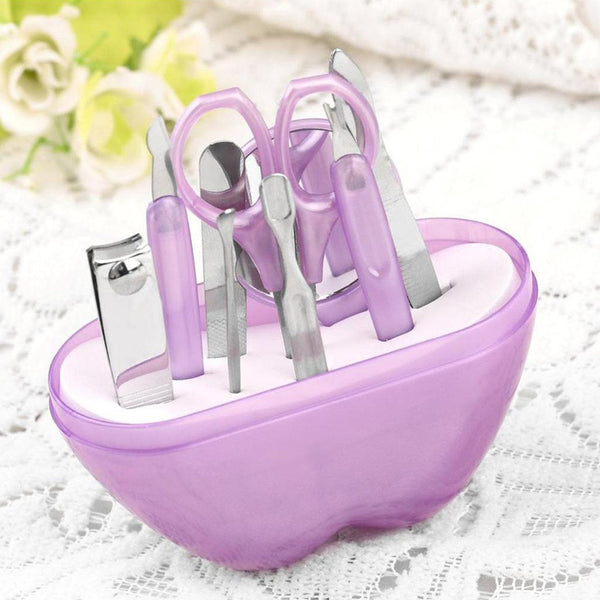 8-in-1 manicure set in apple shape