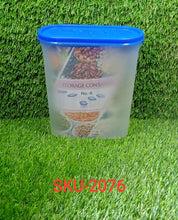 Transparent airtight container for food storage, 2000 ml capacity.